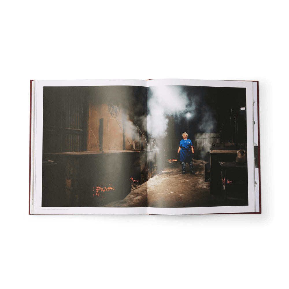 SMOKE COFFEE TABLE BOOK