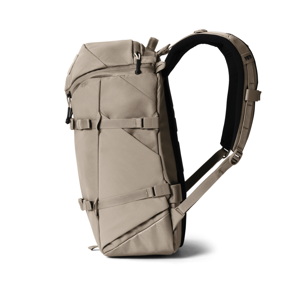 22L EVERYDAY CARRY BACKPACK